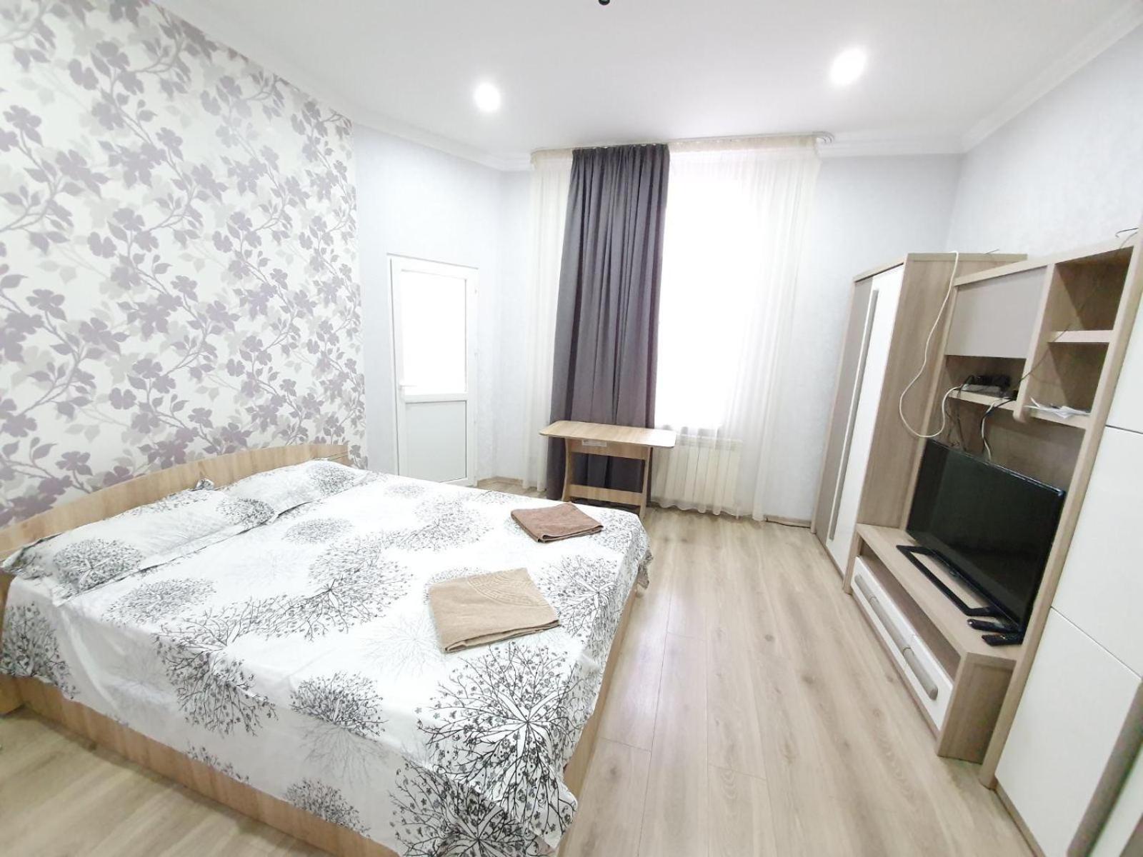 Tourist Home At Stefan Cel Mare With 2 Rooms Chişinǎu Buitenkant foto